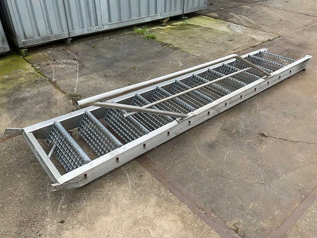 Vaste trap - afbeelding 1 van  6