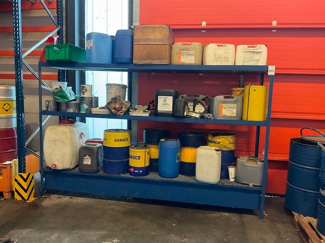 Vaten stelling met lekbak - afbeelding 1 van  4