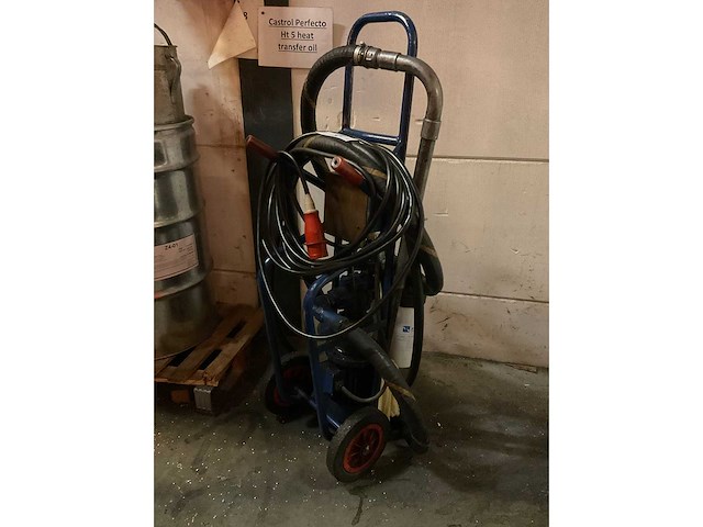 Vatenpomp op steekwagen - afbeelding 4 van  5