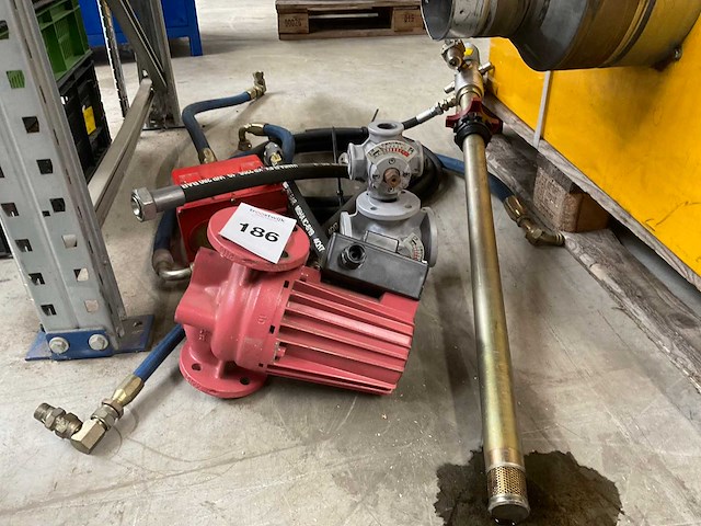 Vatpomp en hydrauliekslangen - afbeelding 1 van  5
