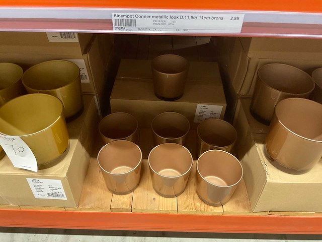 Vazen, bloempotten, cilinders - afbeelding 9 van  20