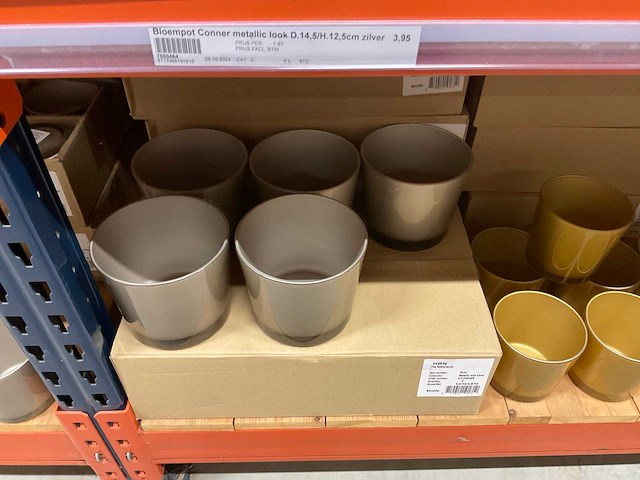 Vazen, bloempotten, cilinders - afbeelding 13 van  20