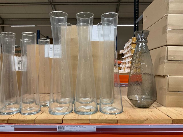 Vazen, bloempotten, cilinders - afbeelding 14 van  20