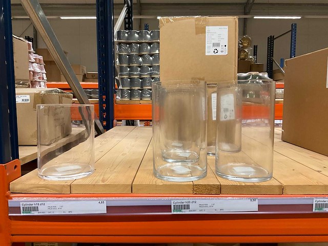 Vazen, bloempotten, cilinders - afbeelding 17 van  20