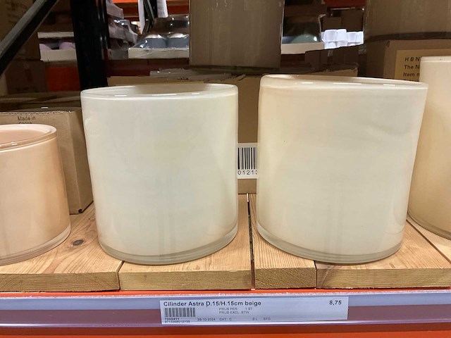 Vazen, bloempotten, cilinders - afbeelding 19 van  20