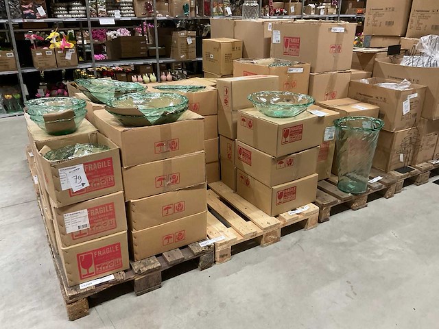 Vazen en schalen - afbeelding 1 van  17