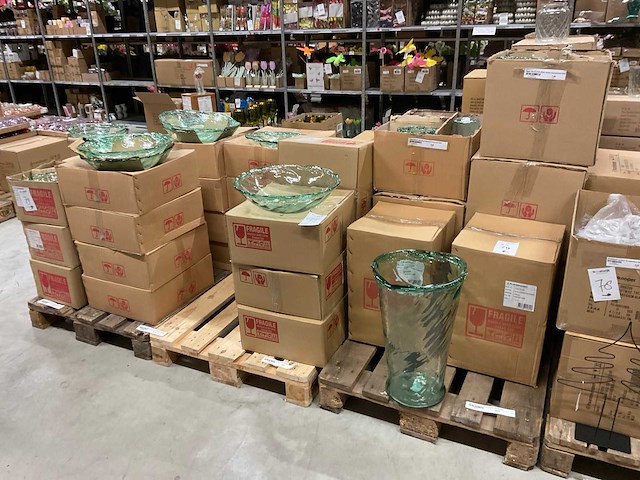 Vazen en schalen - afbeelding 10 van  17