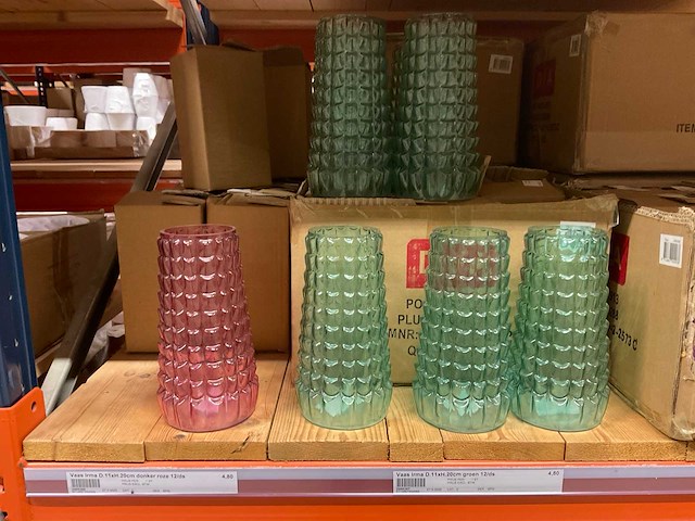 Vazen, kannen - afbeelding 3 van  19