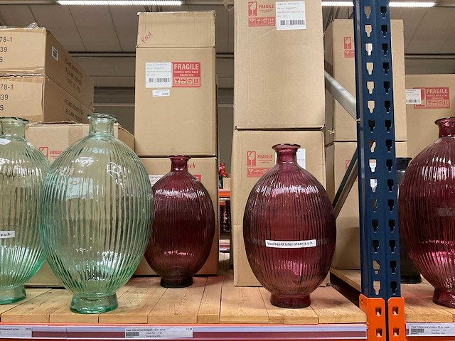 Vazen, kannen - afbeelding 12 van  19