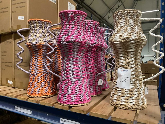 Vazen, lantaarns - afbeelding 2 van  22