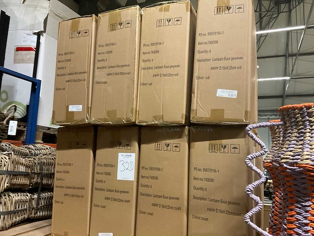 Vazen, lantaarns - afbeelding 6 van  22