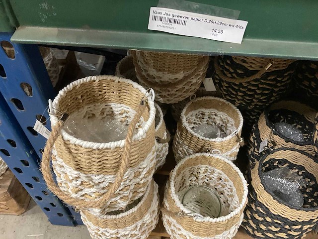 Vazen, lantaarns - afbeelding 14 van  22