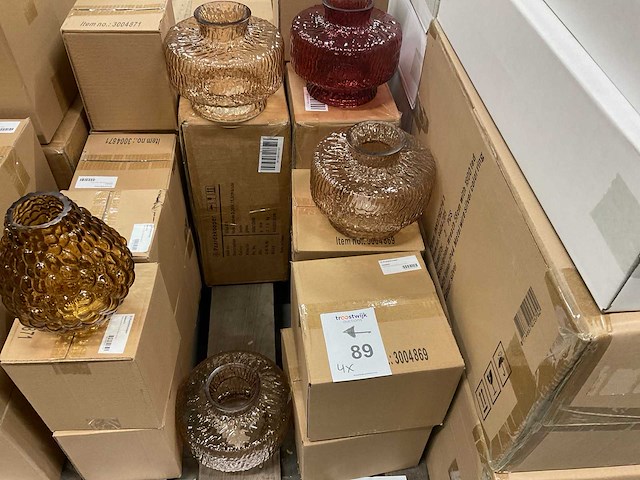 Vazen, theelichthouders, flesjes - afbeelding 15 van  21