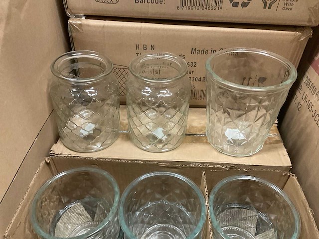 Vazen, waxinelichthouders, windlichten - afbeelding 7 van  19