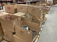 Vazen, waxinelichthouders, windlichten - afbeelding 11 van  19