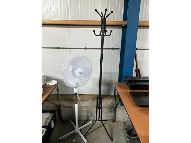 Vb ventilator en kapstok - afbeelding 4 van  6