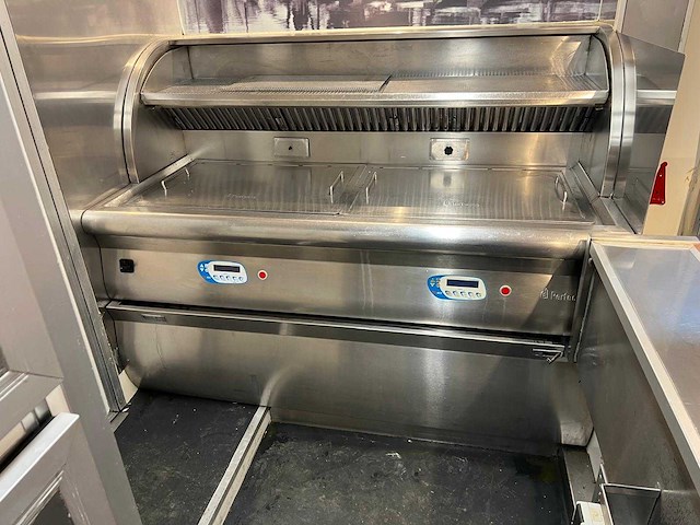 Vcoxx - 2003 - visverkoop - foodtrucks - afbeelding 4 van  16