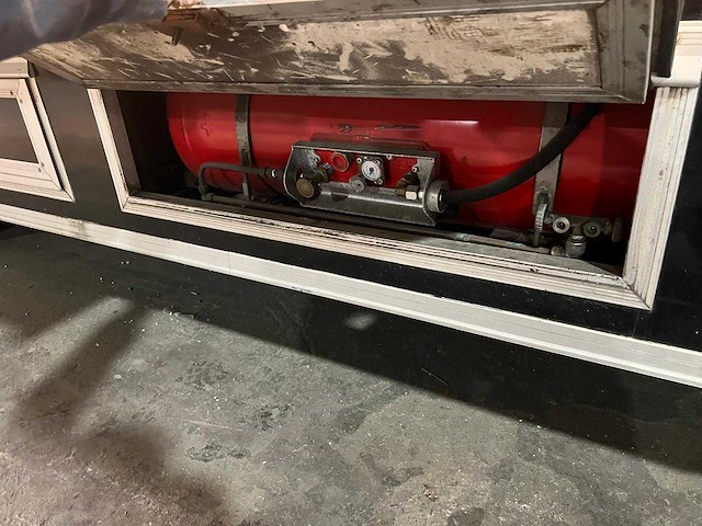 Vcoxx - 2003 - visverkoop - foodtrucks - afbeelding 8 van  16