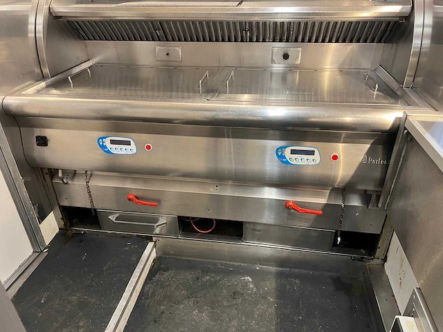 Vcoxx - 2003 - visverkoop - foodtrucks - afbeelding 16 van  16