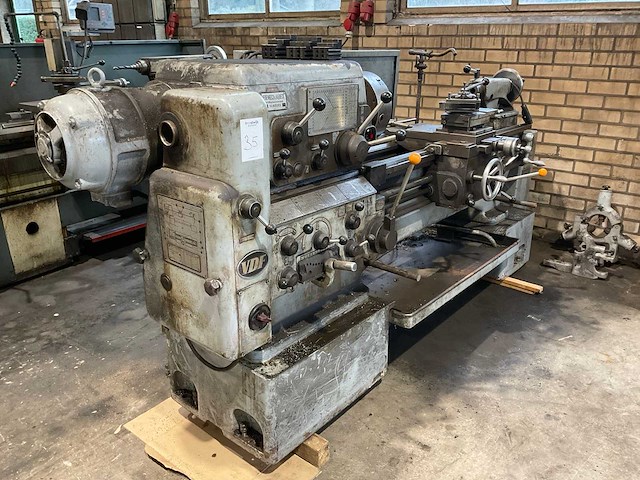 Vdl 21r0 universele draaibank - afbeelding 1 van  14