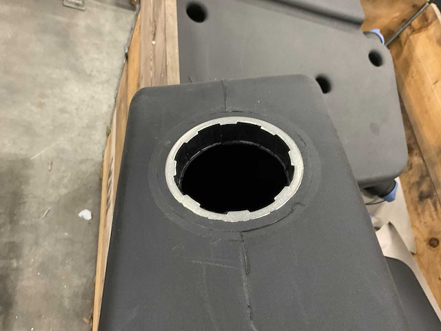 Vdl ev0824 adblue tank (12x) - afbeelding 2 van  6