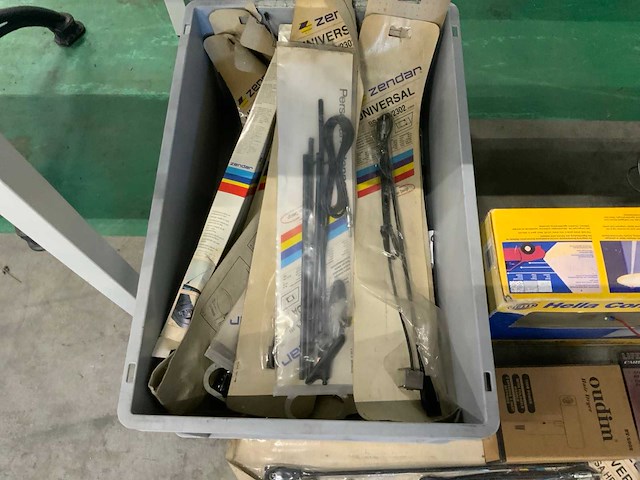 Vdo dayton auto navigatie radio - afbeelding 3 van  4