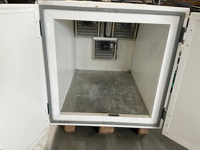 Vebabox 2700kkd temperatuurgecontroleerde transport- of opslagbox - afbeelding 5 van  9