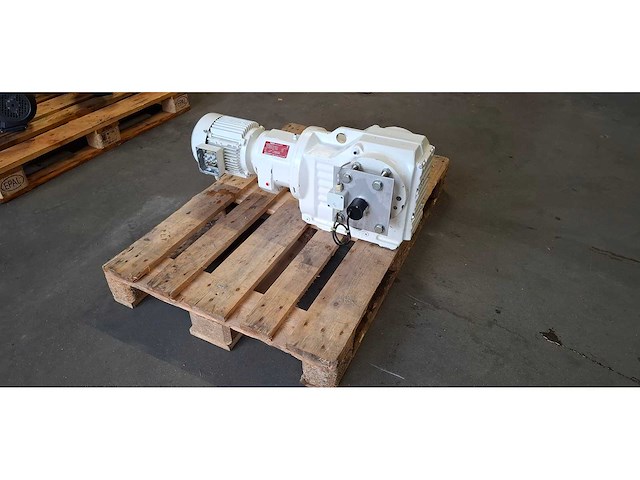 Vector - ka87r62 dt90l-4 - haakse kegelwielreductor - afbeelding 1 van  2