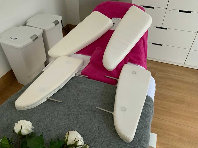 Veda cosmoderm behandeltafel - afbeelding 5 van  21