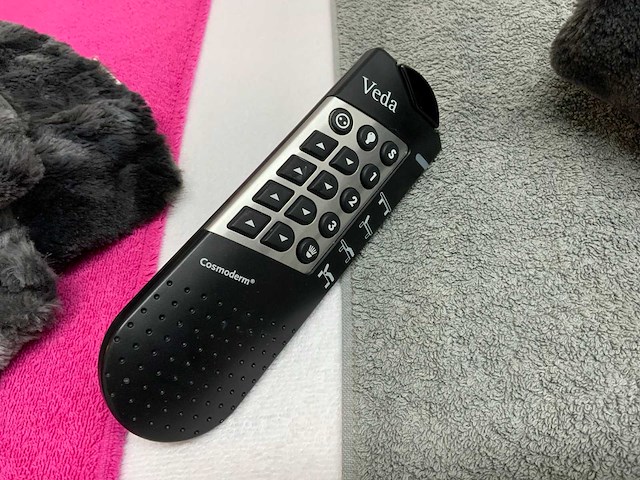 Veda cosmoderm behandeltafel - afbeelding 13 van  21