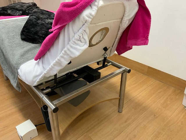 Veda cosmoderm behandeltafel - afbeelding 14 van  21