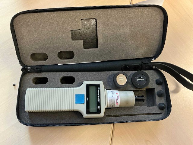 Veeder-root 6611 digitale handtachometer - afbeelding 1 van  3