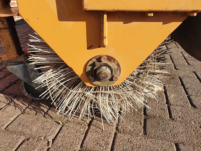 Veegbezem hydraulisch - afbeelding 5 van  7