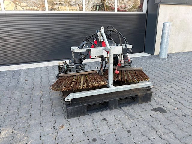Veegborstel aanbouw hako 2017 - afbeelding 1 van  1