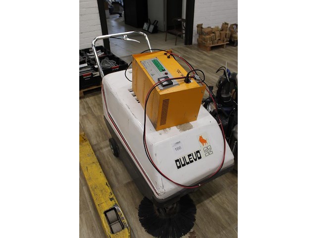 Veegmachine dulevo 52eh met acculader. - afbeelding 2 van  2