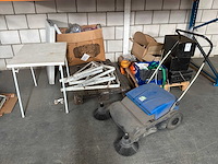 Veegmachine en diverse - afbeelding 1 van  4