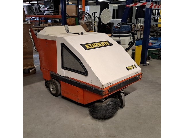 Veegmachine, eureka, 700et, 1988 - afbeelding 1 van  13