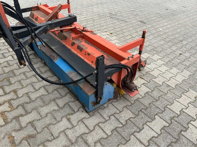 Veegmachine hydraulisch - afbeelding 6 van  7
