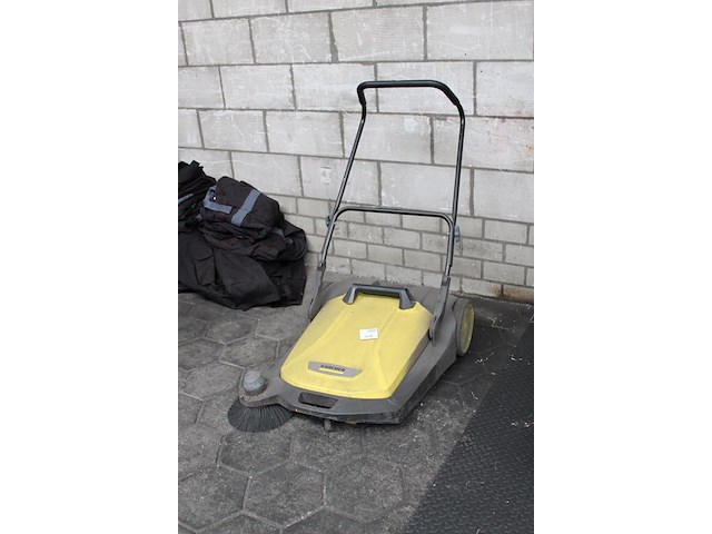 Veegmachine karcher s6. bouwjaar 2021. - afbeelding 2 van  2