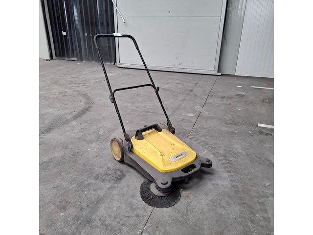 Veegmachine karcher - afbeelding 2 van  3
