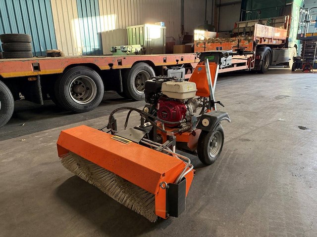 Veegmachine kersten k2000g benzine 2017 - afbeelding 1 van  1