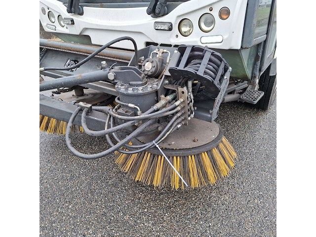 Veegmachine met 3-delige borstel, johnston sweepers, c401 euro 6, 2015 - afbeelding 4 van  56