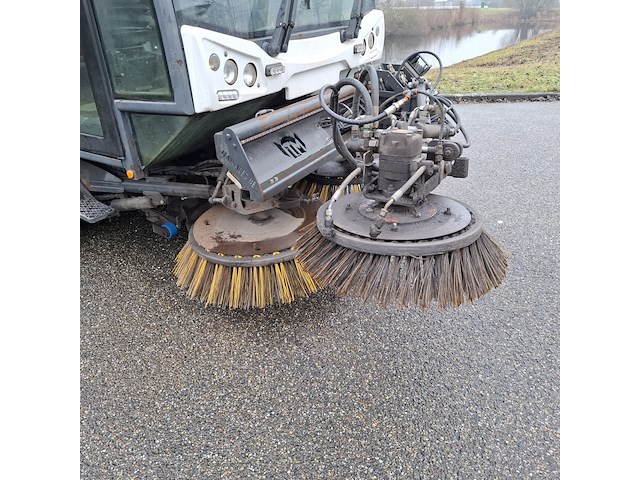Veegmachine met 3-delige borstel, johnston sweepers, c401 euro 6, 2015 - afbeelding 8 van  56