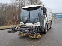 Veegmachine met 3-delige borstel, johnston sweepers, c401 euro 6, 2015 - afbeelding 12 van  56