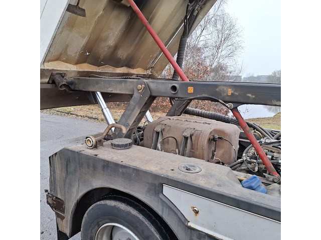 Veegmachine met 3-delige borstel, johnston sweepers, c401 euro 6, 2015 - afbeelding 36 van  56