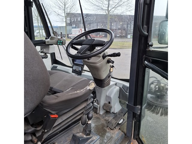 Veegmachine met 3-delige borstel, johnston sweepers, c401 euro 6, 2015 - afbeelding 40 van  56