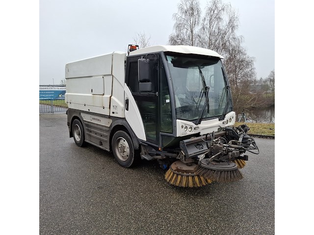 Veegmachine met 3-delige borstel, johnston sweepers, c401 euro 6, 2015 - afbeelding 34 van  56