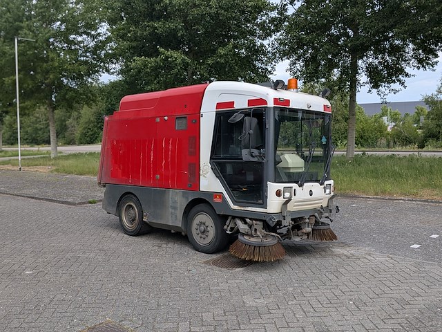 Veegmachine, ravo, 4-series cng, 2013 - afbeelding 1 van  32