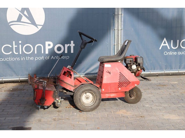 Veegmachine sweep benzine - afbeelding 1 van  1