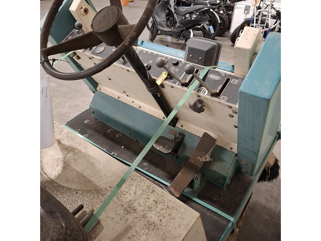 Veegmachine, tennant, 2150, 1996 - afbeelding 27 van  30